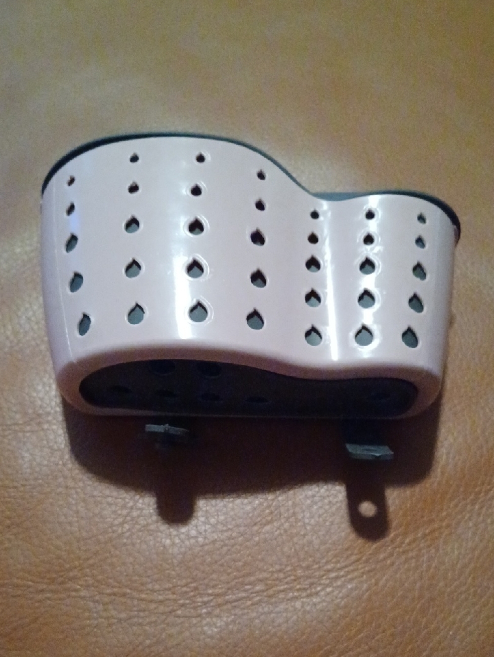 - Light Pink Drop Cutout Plastic Sink Caddy